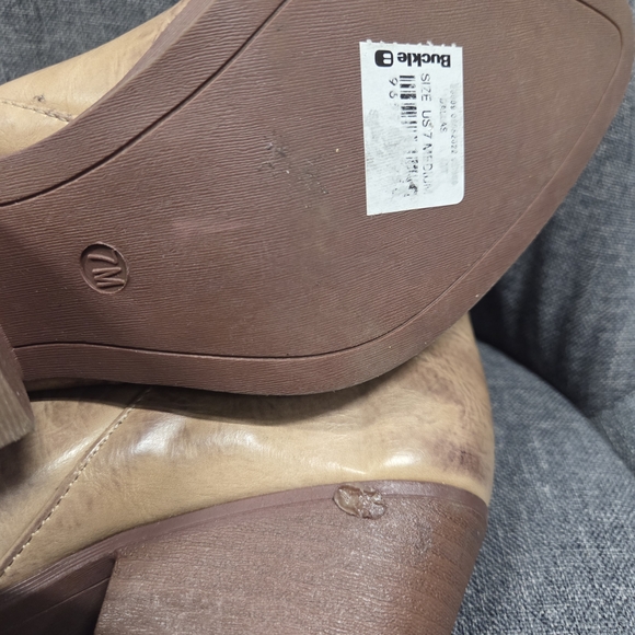 Dallas Ankle Boot - Picture 6 of 9